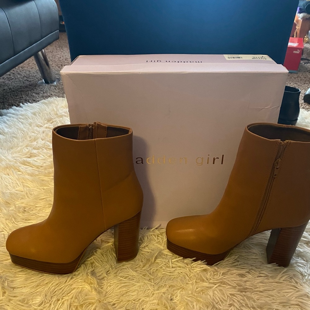 Madden Girl Autumn Latte booties